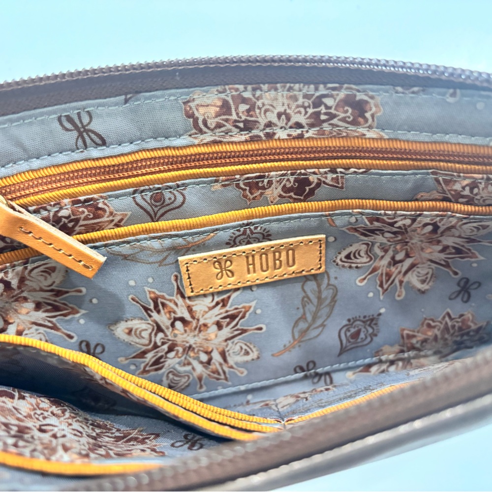 HOBO - Vida Leather Wristlet - Bronze - Picture 8 of 9